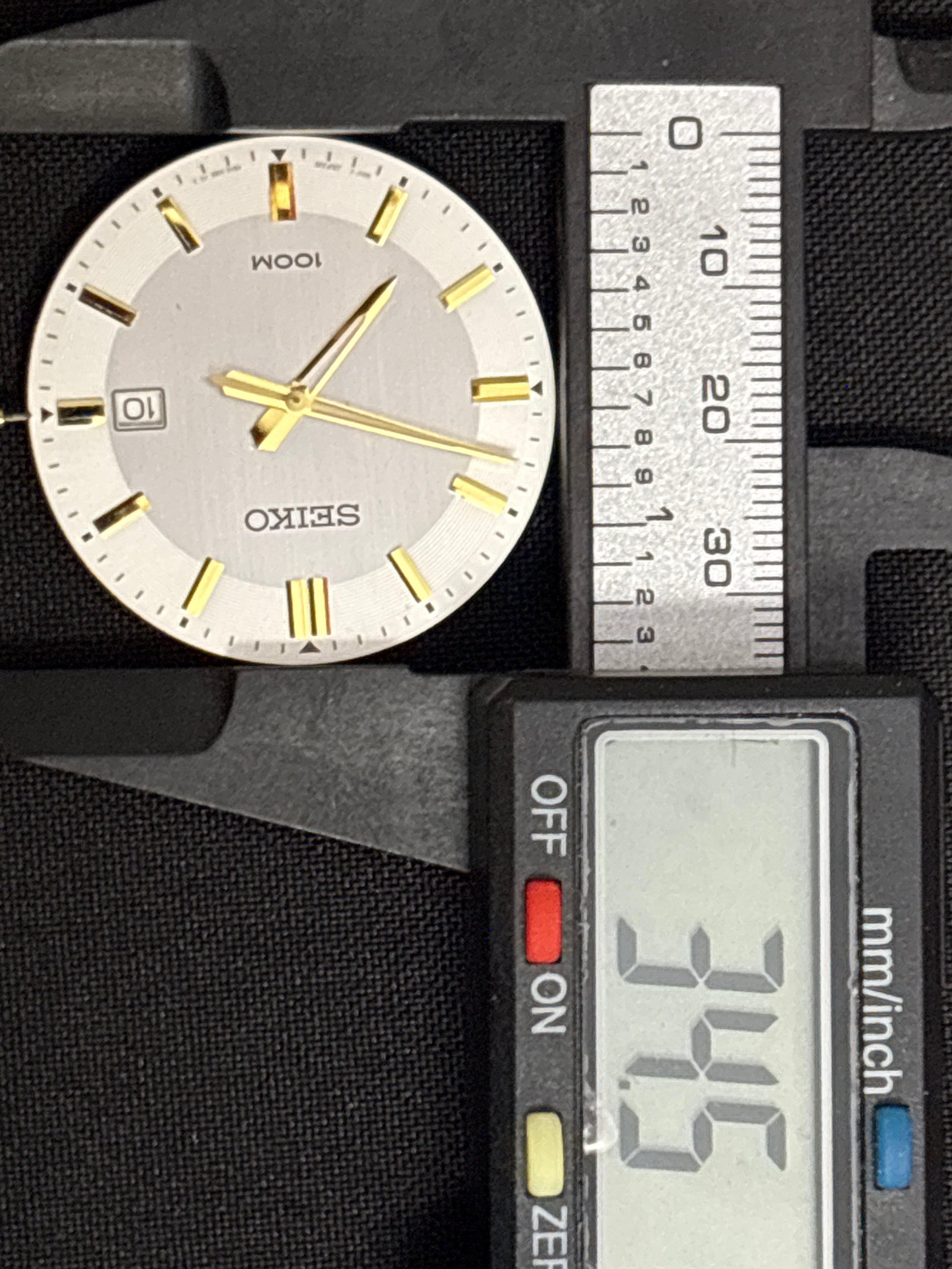 Original Seiko Quartz dial/movement wt crown stem