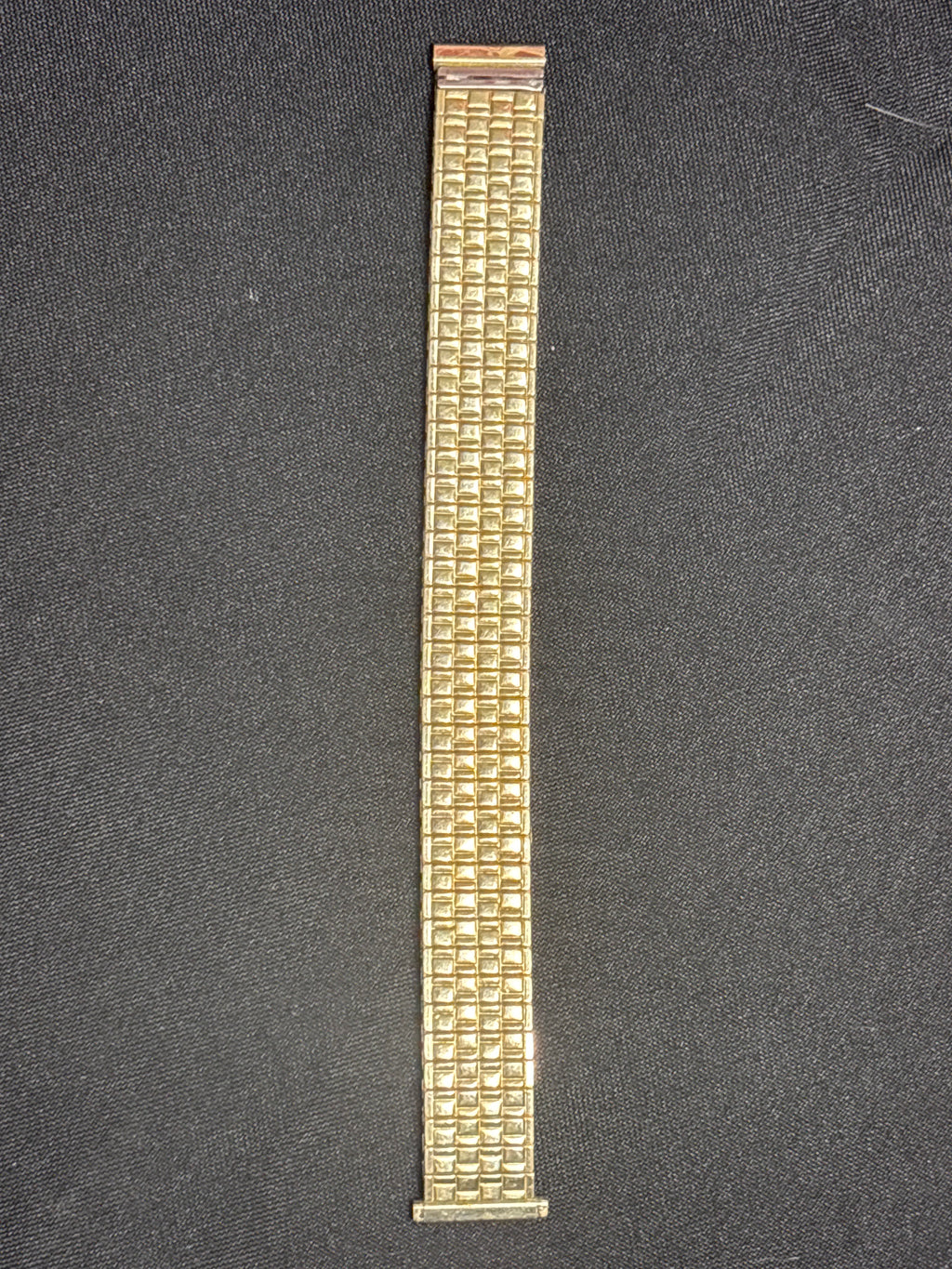Speidel gold tone vintage bracelet-(great condition)