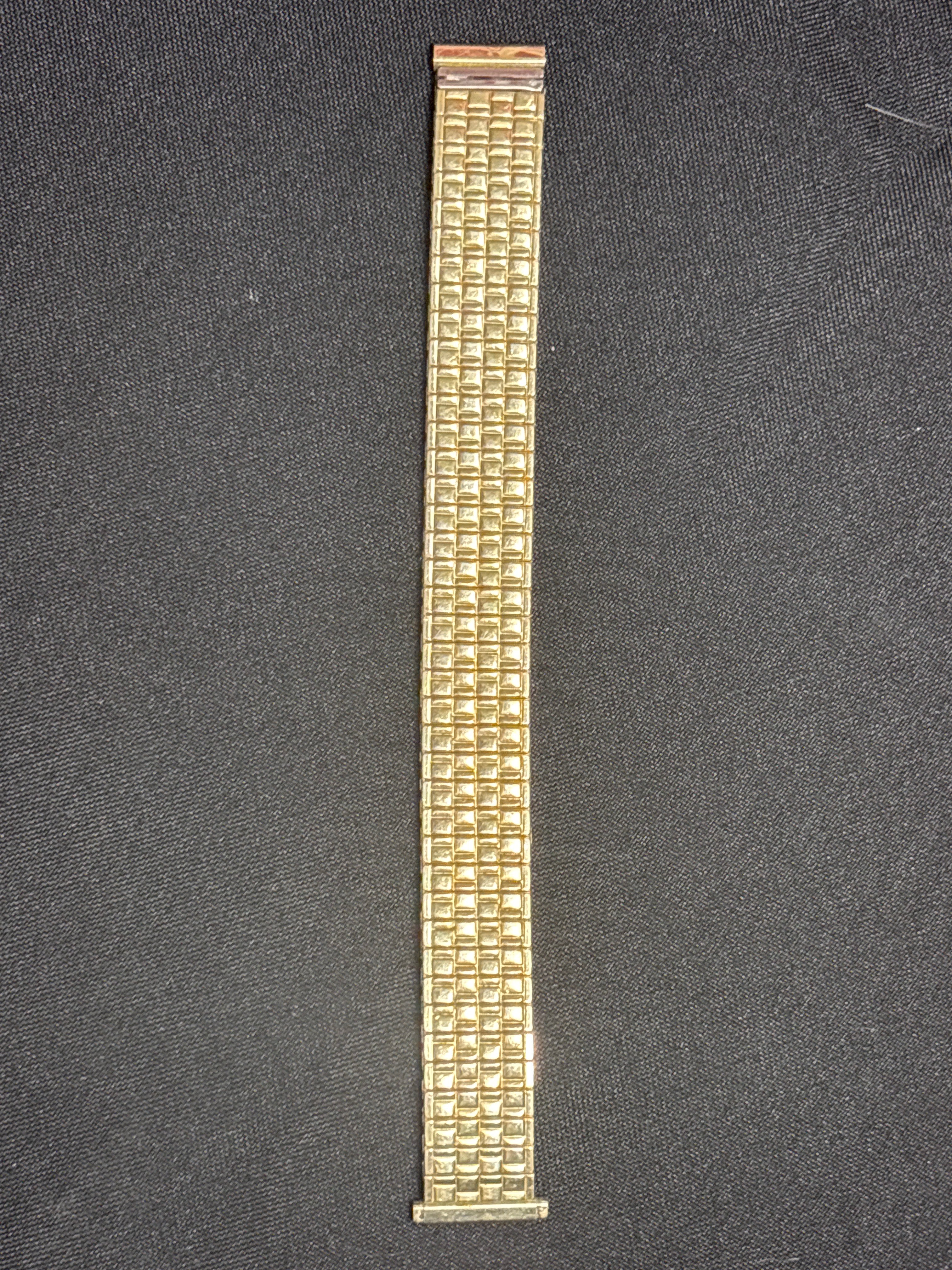 Speidel gold tone vintage bracelet-(great condition)