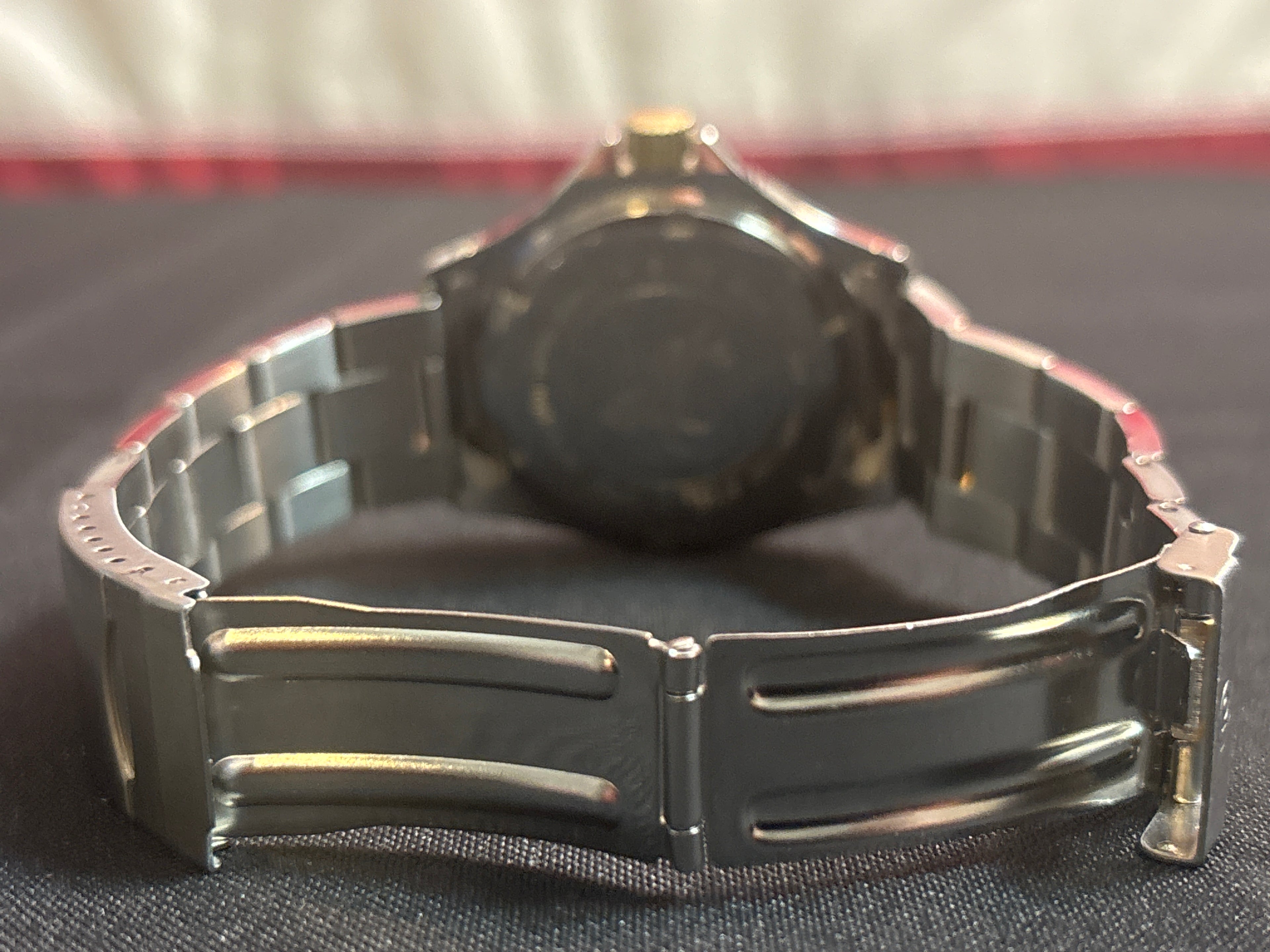 Colt Arms Swiss quartz mens watch on stainless steel band- like new no box
