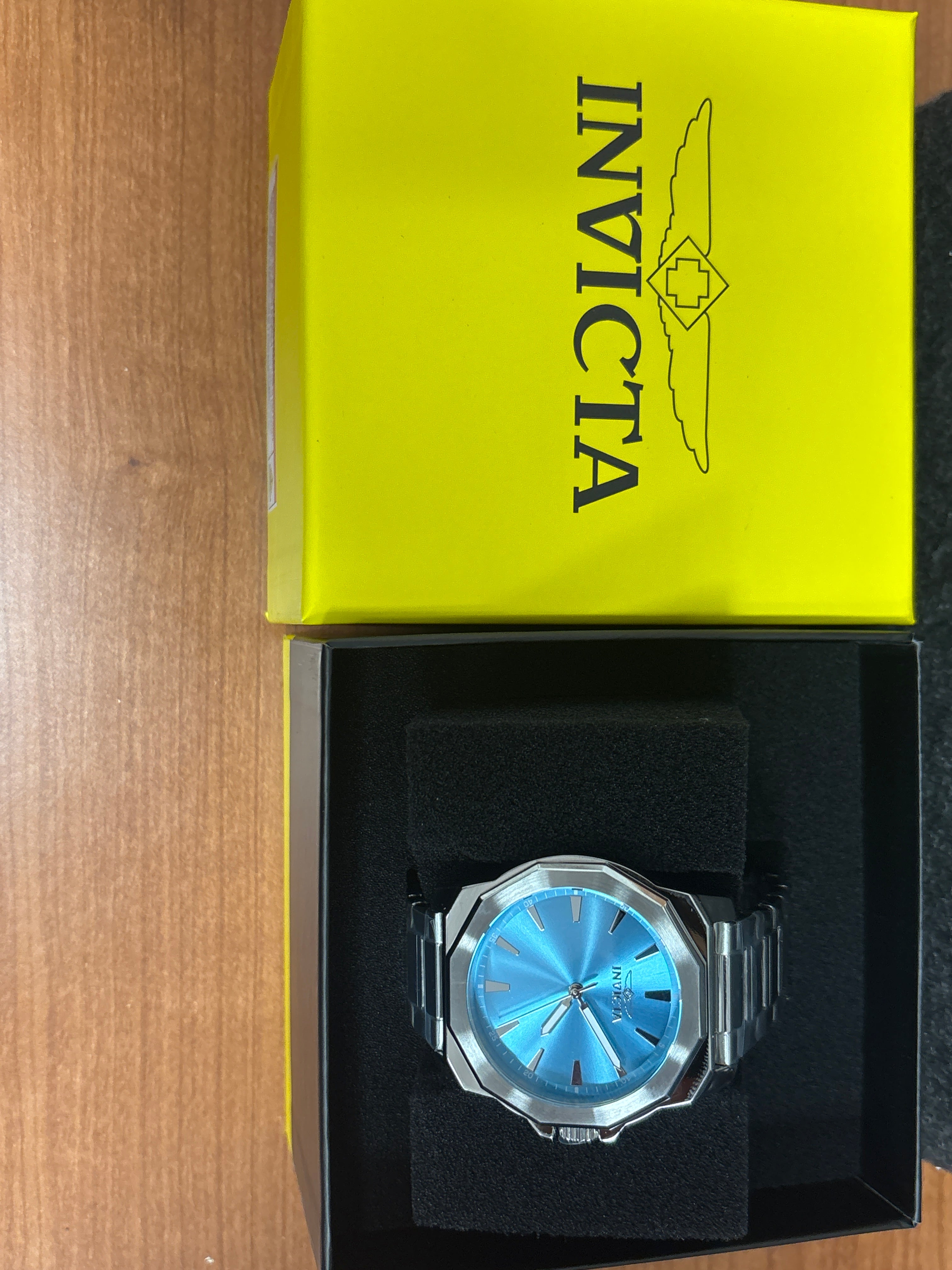 Invicta Speedway Tiffany blue 42mm mens watch SS bracelet
