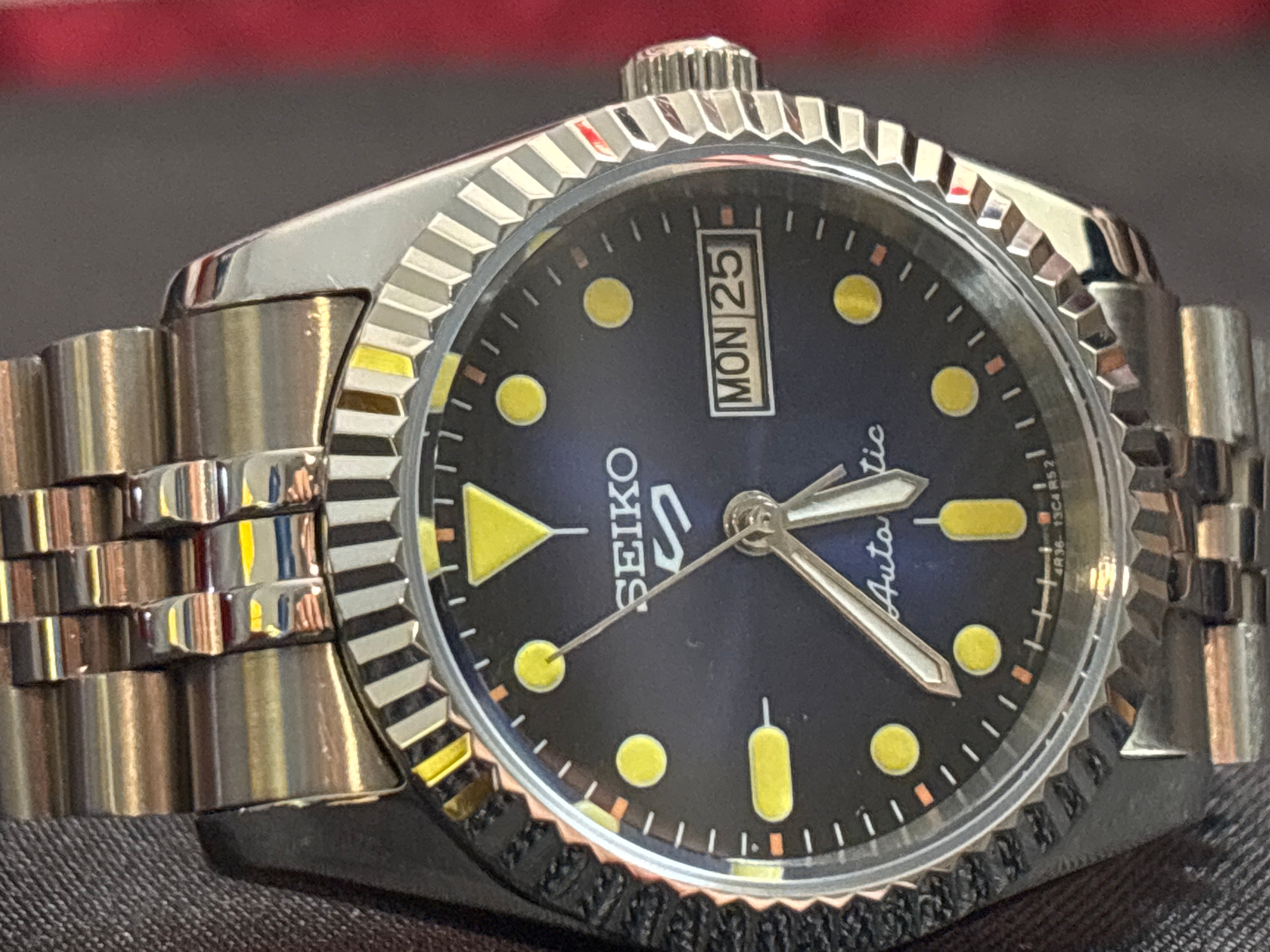 Custom mod day/date 36mm Automatic mens watch