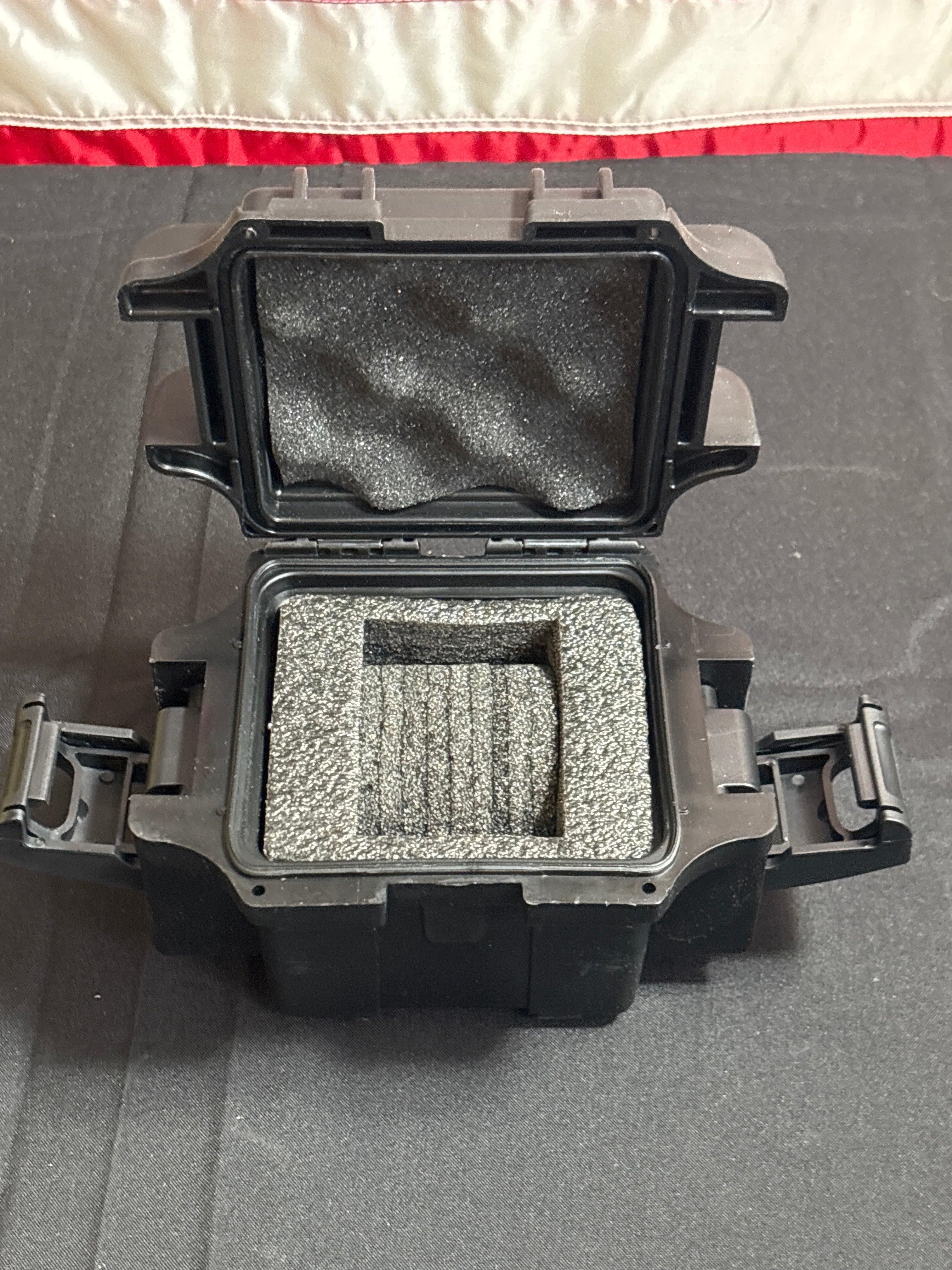 Invicta Single watch toughbox