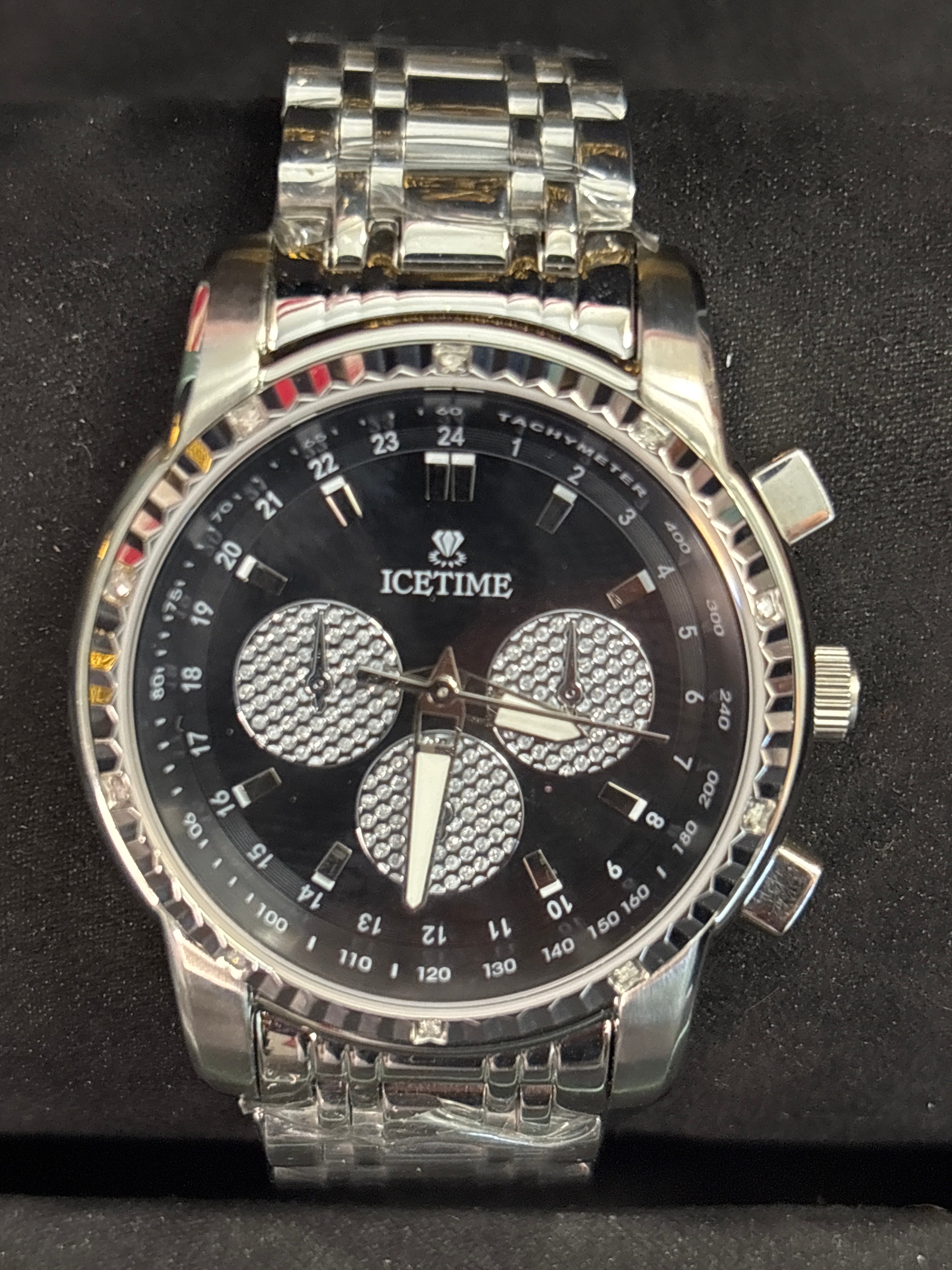 Icetime his/hers both full sets .10carat diamonds in each time piece.