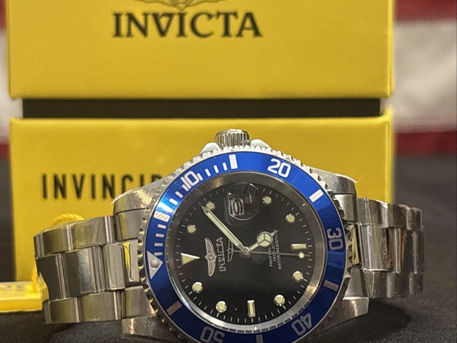 Invicta Blk N Blu pro diver #50940 40mm Mens Watch SS Bracelet
