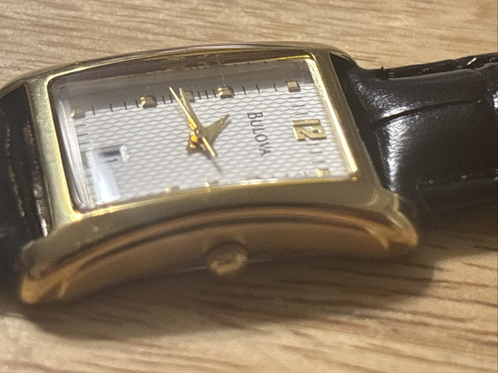 Gold Tone Tank Bulova 97m48 Ladies Watch
