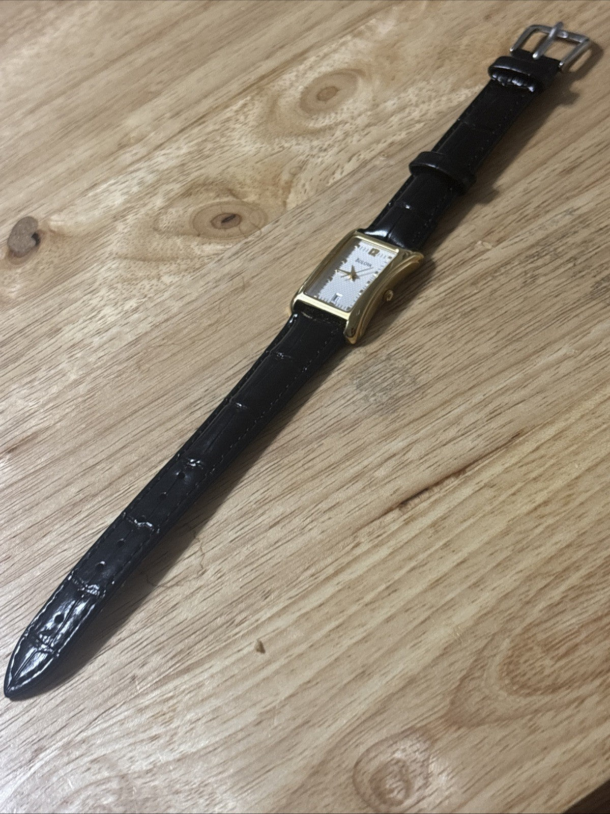 Gold Tone Tank Bulova 97m48 Ladies Watch