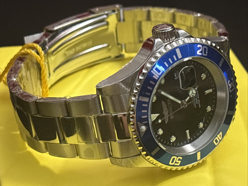Invicta Blk N Blu pro diver #50940 40mm Mens Watch SS Bracelet