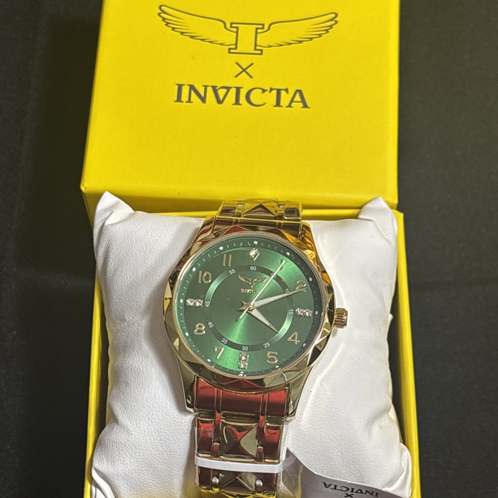 Invicta Specialty 41mn Gold Tone Hidden Clasp 69021 Great Buy!!!